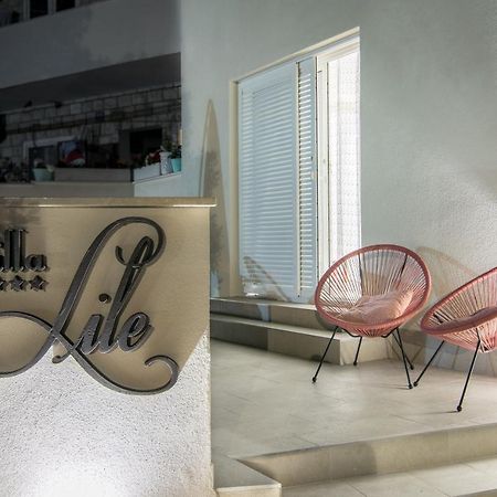 Villa Lile Baska Voda Luaran gambar