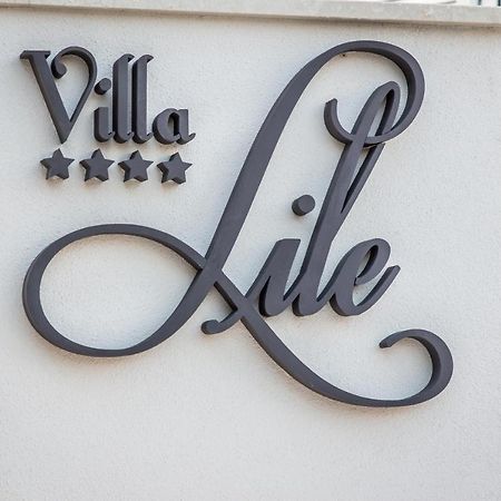 Villa Lile Baska Voda Luaran gambar