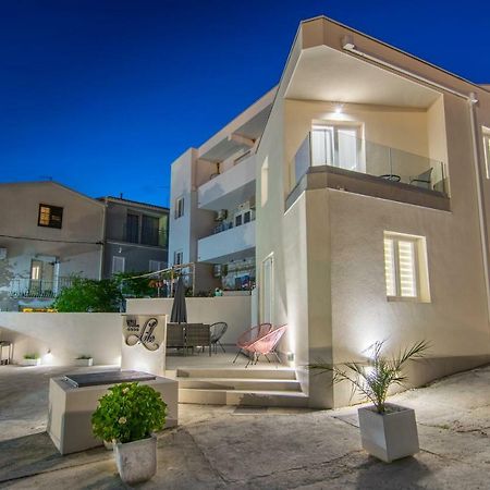 Villa Lile Baska Voda Luaran gambar