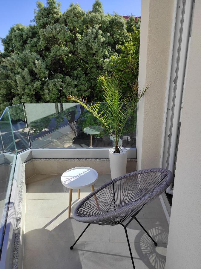 Villa Lile Baska Voda Luaran gambar